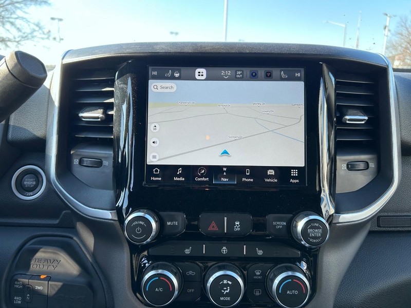 Ram 2500 Vehicle Full-screen Gallery Image 13