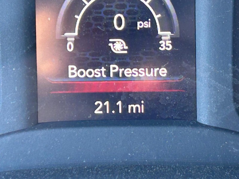 Ram 2500 Vehicle Full-screen Gallery Image 18