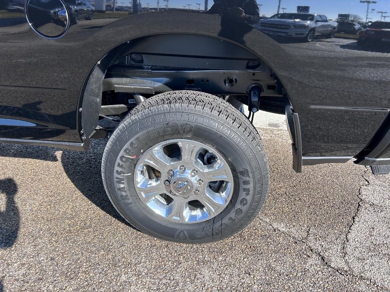 Ram 2500 Vehicle Full-screen Gallery Image 7