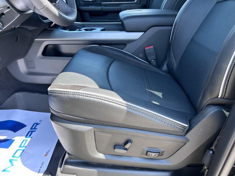 Ram 2500 Vehicle Full-screen Gallery Image 20