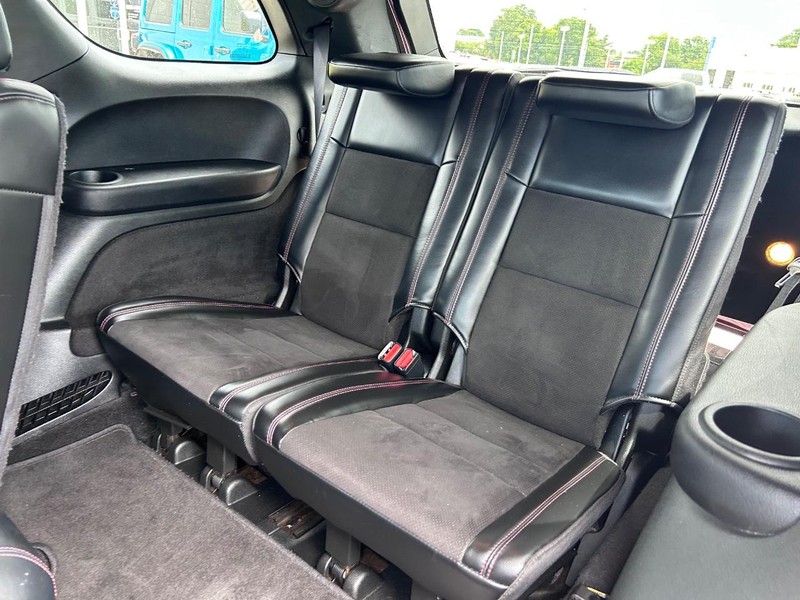 Dodge Durango Vehicle Full-screen Gallery Image 9