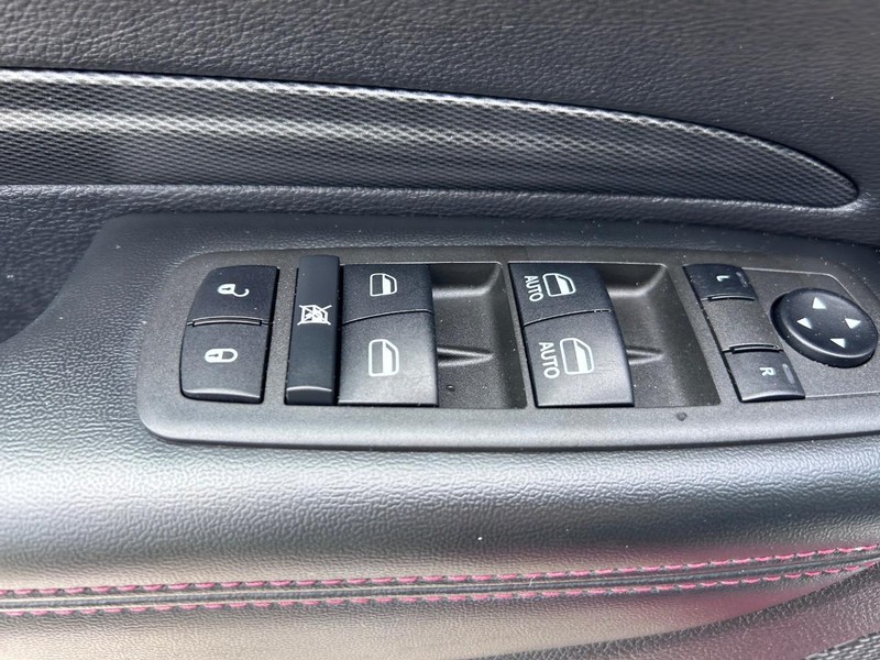 Dodge Durango Vehicle Full-screen Gallery Image 20