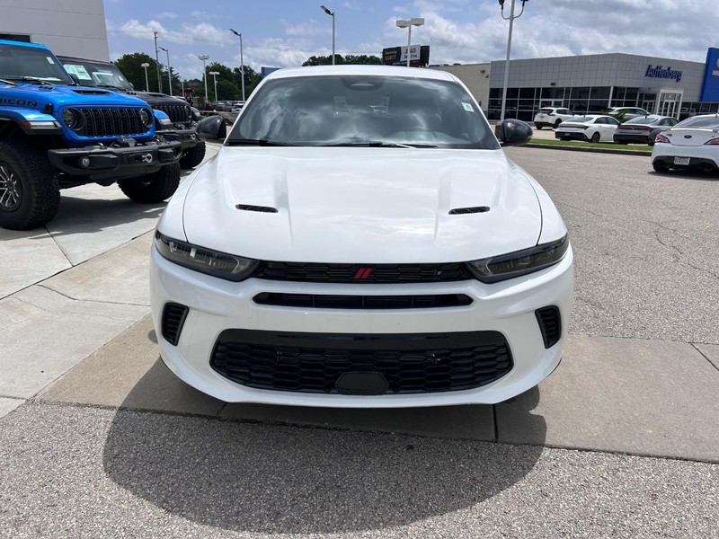 Dodge Hornet Vehicle Full-screen Gallery Image 2