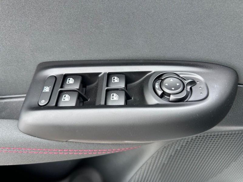 Dodge Hornet Vehicle Full-screen Gallery Image 17