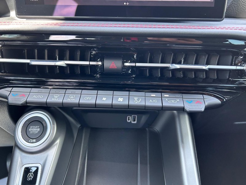 Dodge Hornet Vehicle Full-screen Gallery Image 14