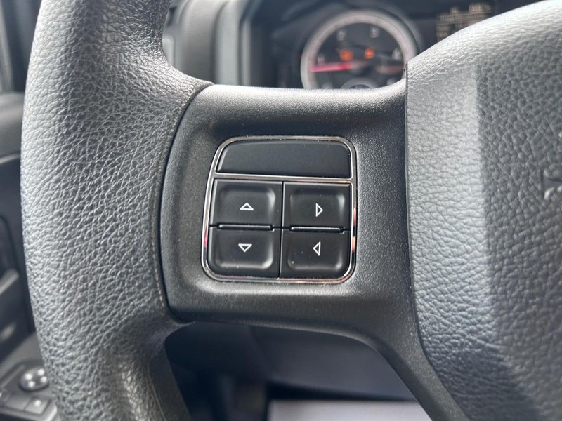 Ram 2500 Vehicle Full-screen Gallery Image 10