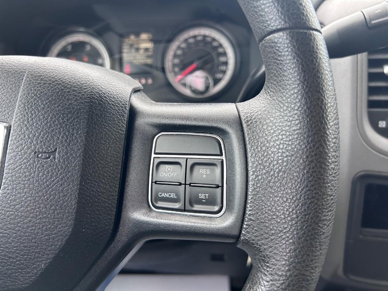 Ram 2500 Vehicle Full-screen Gallery Image 11