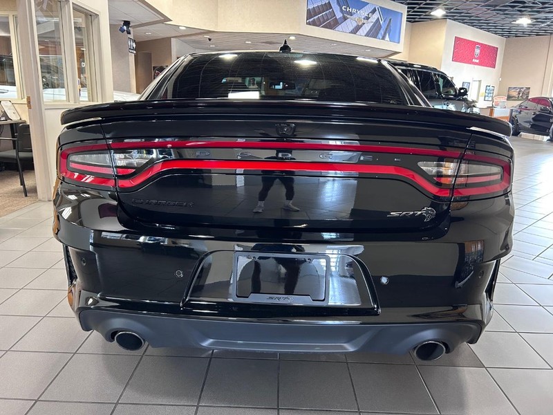 Dodge Charger Vehicle Full-screen Gallery Image 4