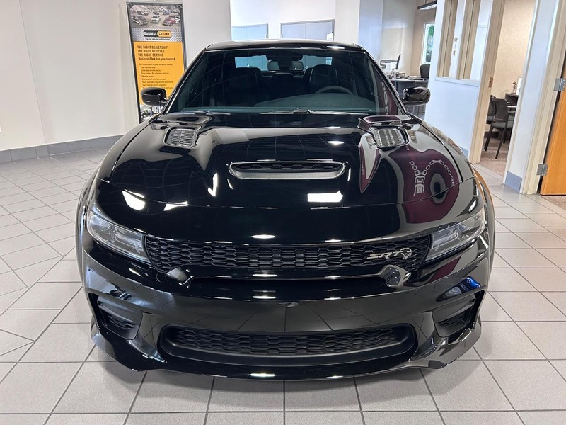 Dodge Charger Vehicle Full-screen Gallery Image 7