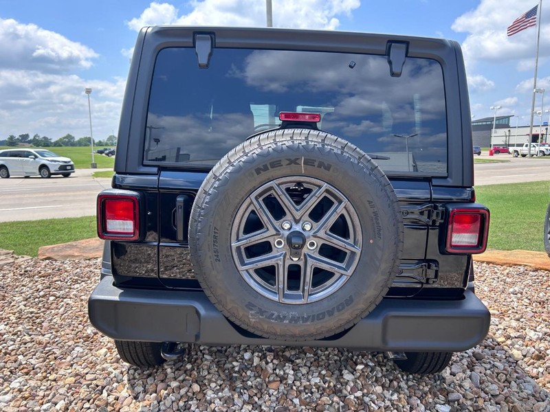 Jeep Wrangler Vehicle Full-screen Gallery Image 5