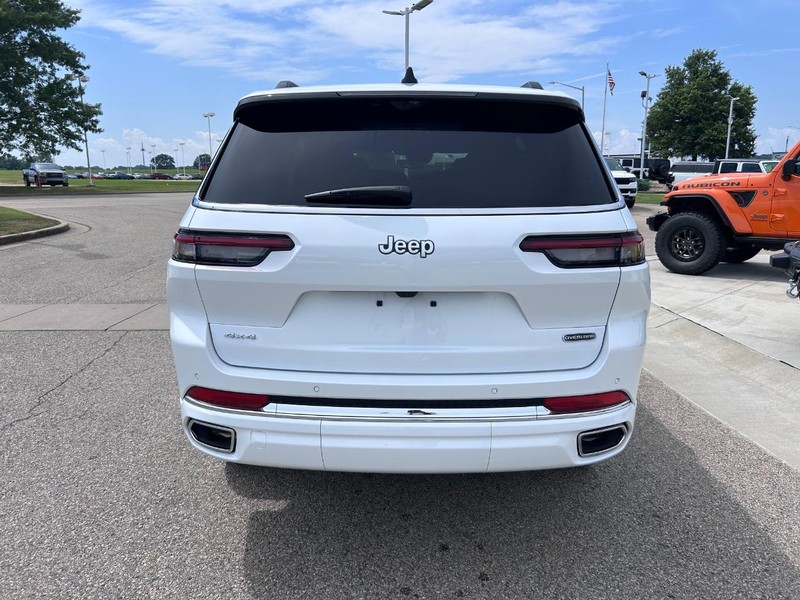 Jeep Grand Cherokee L Vehicle Full-screen Gallery Image 5