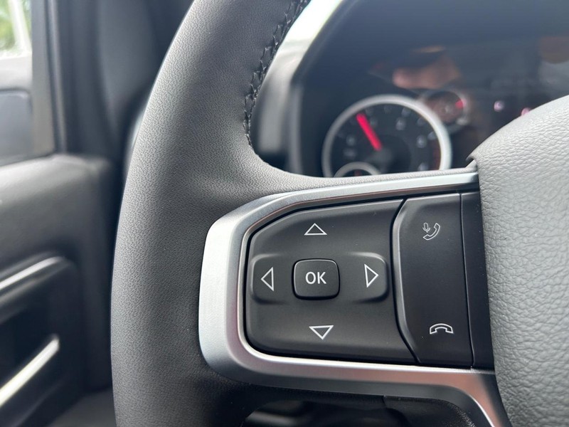 Ram 2500 Vehicle Full-screen Gallery Image 11