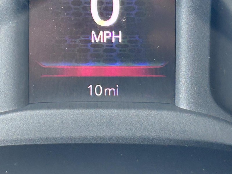 Ram 2500 Vehicle Full-screen Gallery Image 18