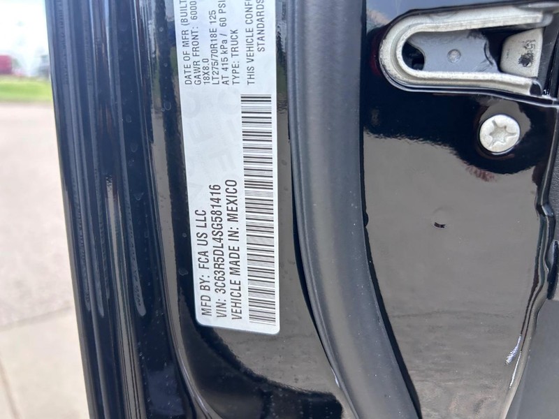 Ram 2500 Vehicle Full-screen Gallery Image 20