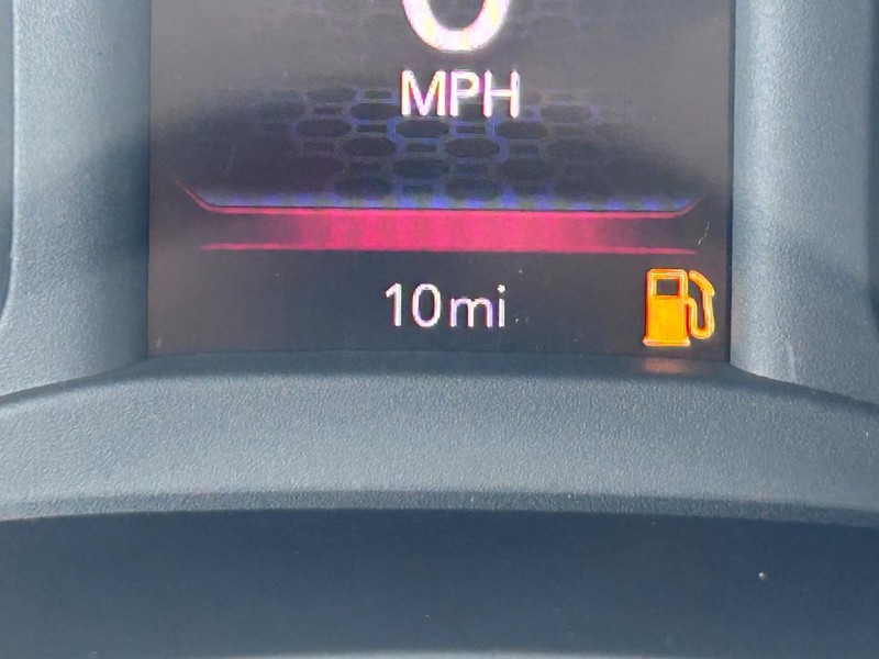 Ram 2500 Vehicle Full-screen Gallery Image 18