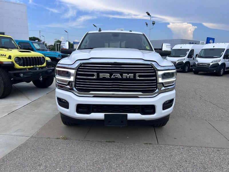 Ram 2500 Vehicle Full-screen Gallery Image 2