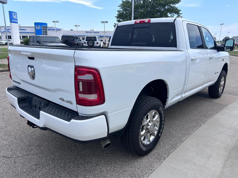 Ram 2500 Vehicle Full-screen Gallery Image 4