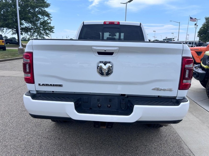 Ram 2500 Vehicle Full-screen Gallery Image 5