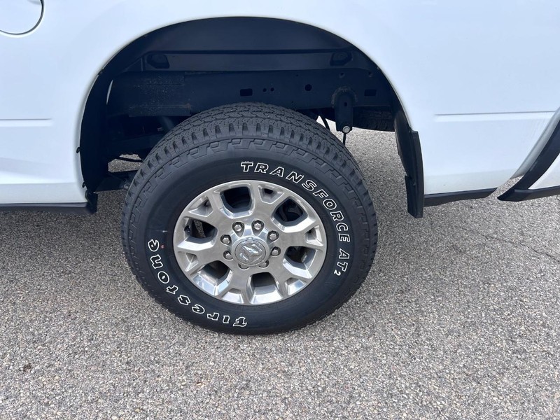 Ram 2500 Vehicle Full-screen Gallery Image 7