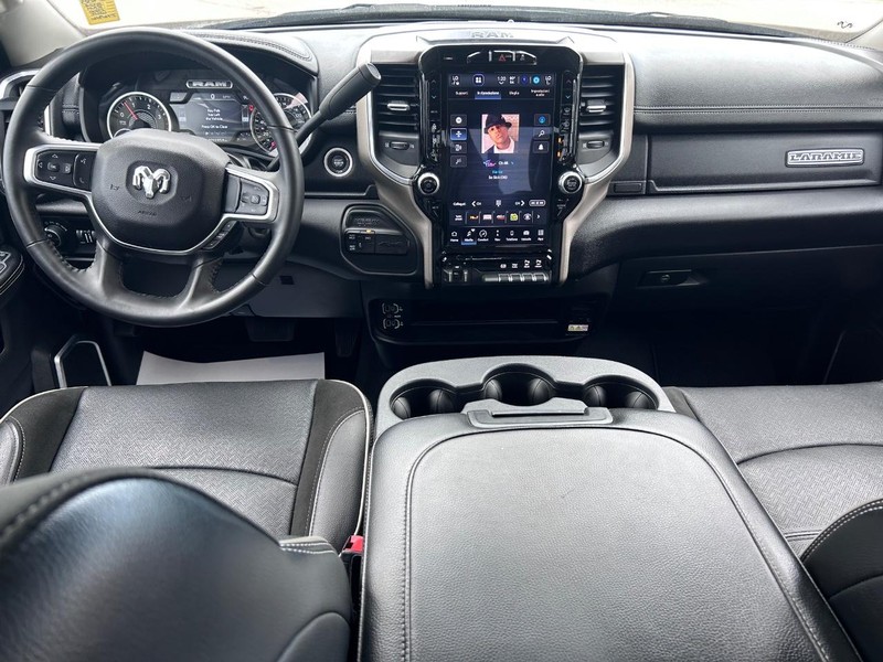 Ram 2500 Vehicle Full-screen Gallery Image 9