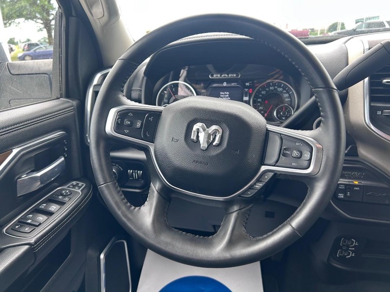 Ram 2500 Vehicle Full-screen Gallery Image 10