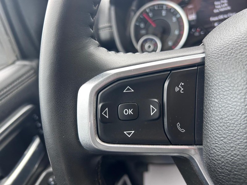 Ram 2500 Vehicle Full-screen Gallery Image 11