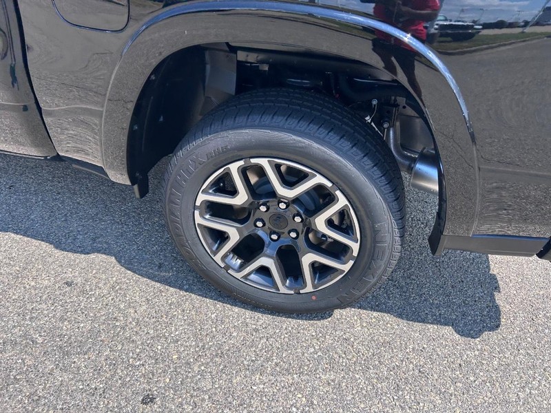 Ram 1500 Vehicle Full-screen Gallery Image 7