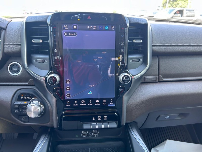 Ram 1500 Vehicle Full-screen Gallery Image 13