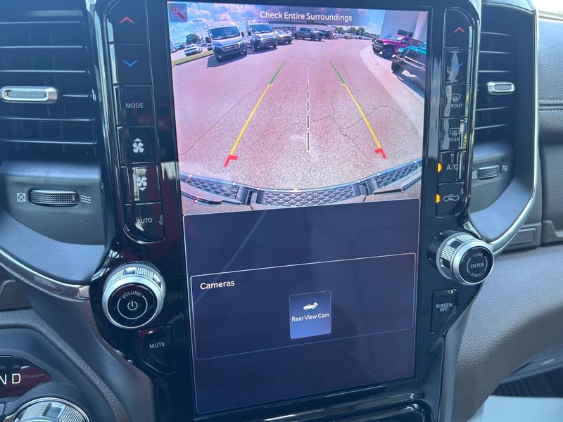 Ram 1500 Vehicle Full-screen Gallery Image 20