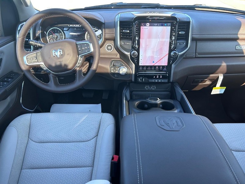 Ram 1500 Vehicle Full-screen Gallery Image 10