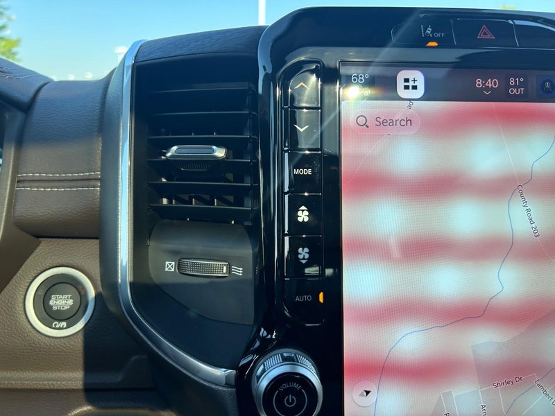 Ram 1500 Vehicle Full-screen Gallery Image 15