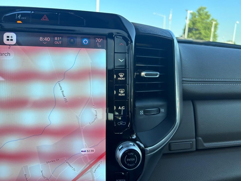 Ram 1500 Vehicle Full-screen Gallery Image 16