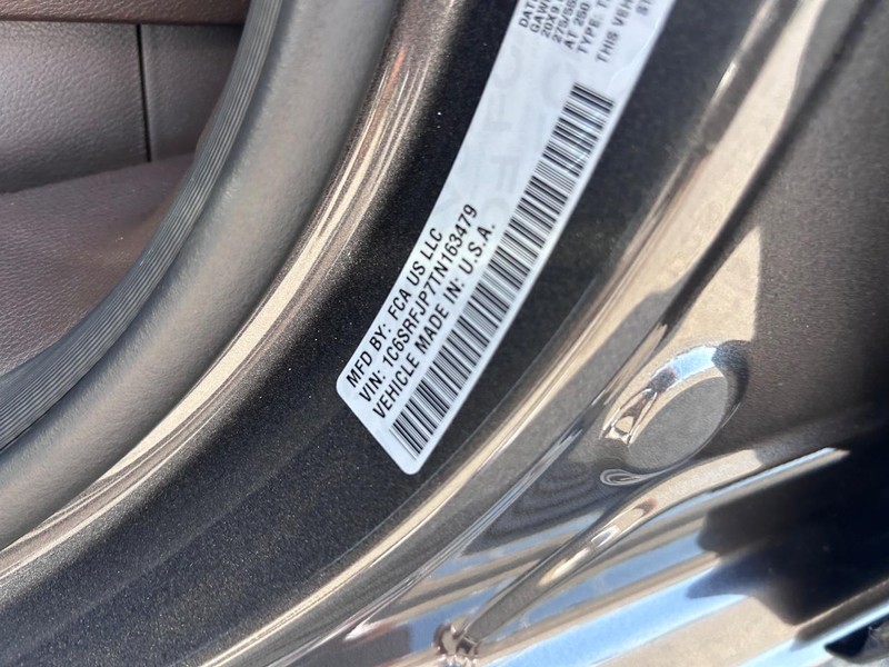 Ram 1500 Vehicle Full-screen Gallery Image 25