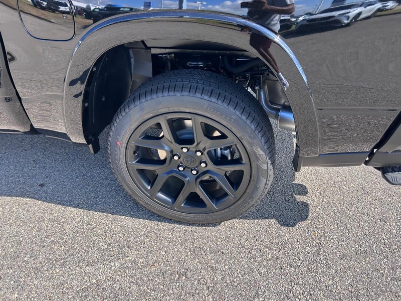 Ram 1500 Vehicle Full-screen Gallery Image 7