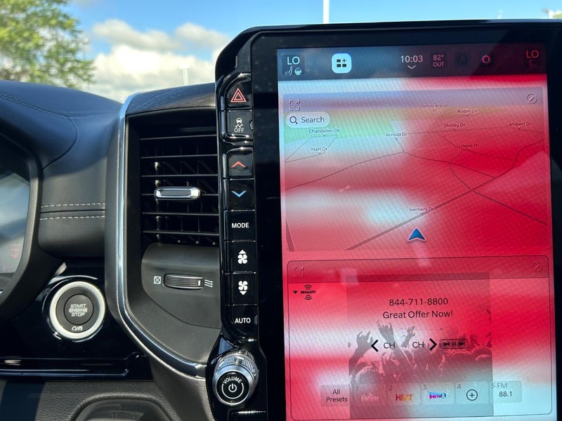 Ram 1500 Vehicle Full-screen Gallery Image 15