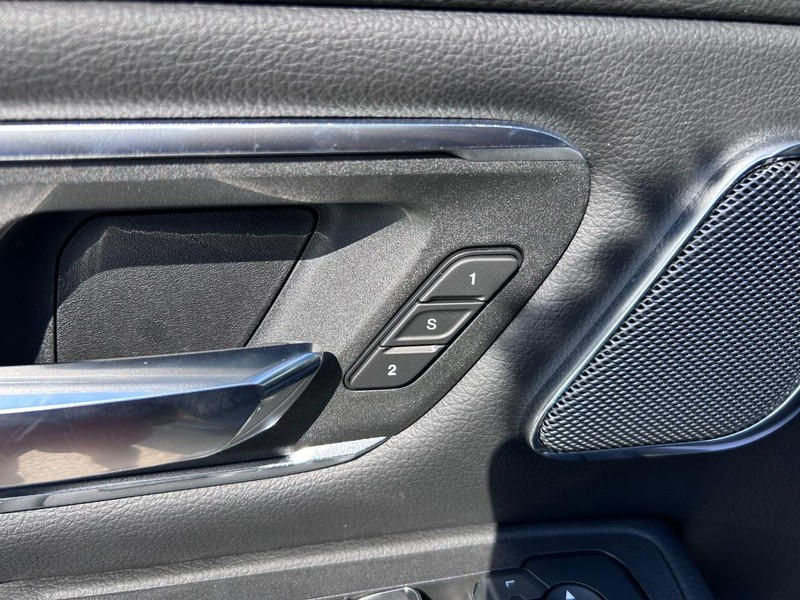 Ram 1500 Vehicle Full-screen Gallery Image 20