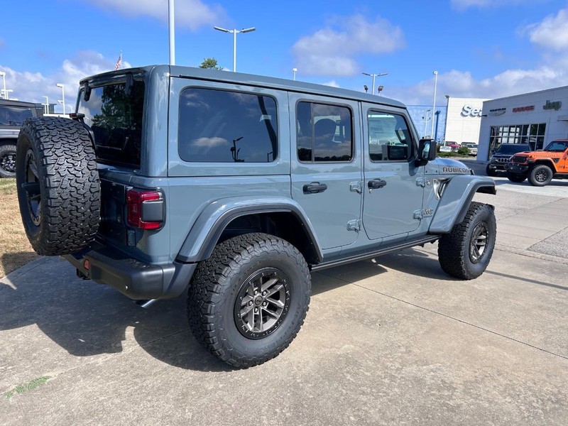 Jeep Wrangler Vehicle Full-screen Gallery Image 5