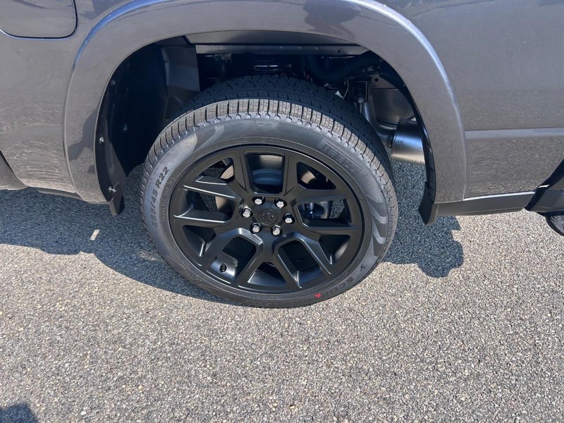 Ram 1500 Vehicle Full-screen Gallery Image 7