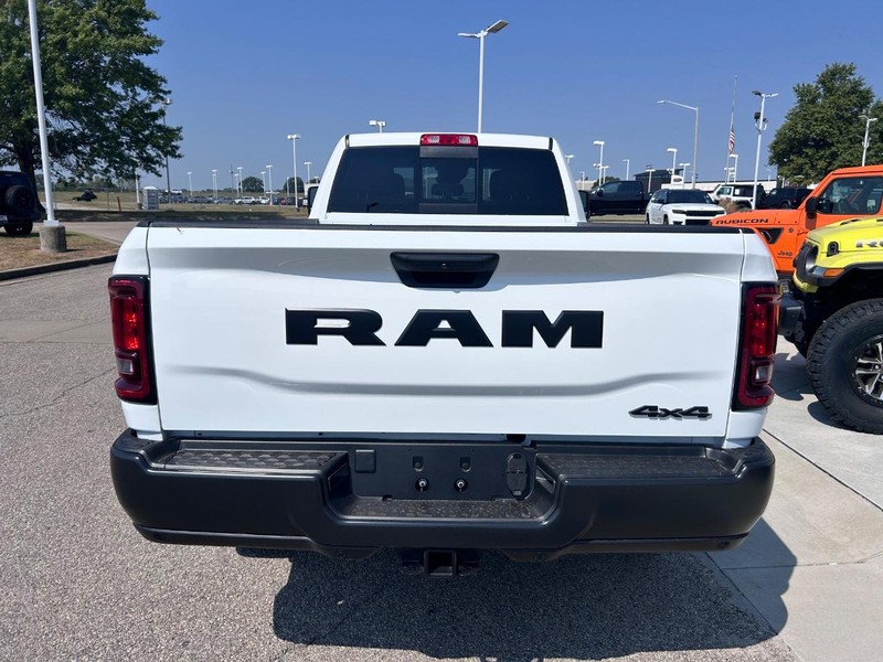 Ram 3500 Vehicle Full-screen Gallery Image 5