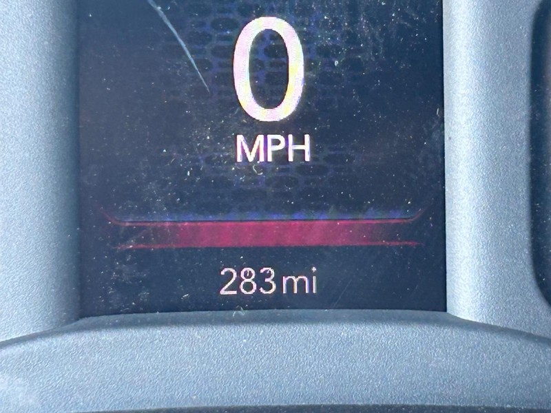 Ram 3500 Vehicle Full-screen Gallery Image 18