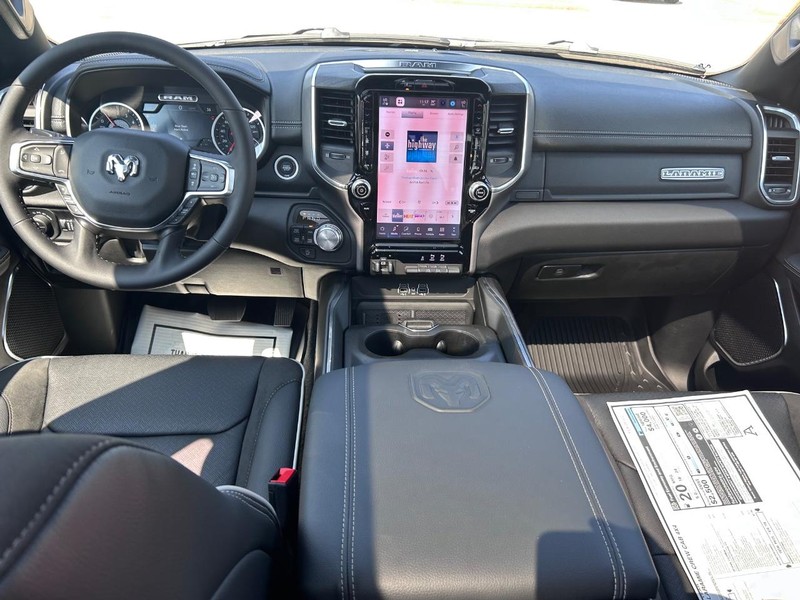 Ram 1500 Vehicle Full-screen Gallery Image 10