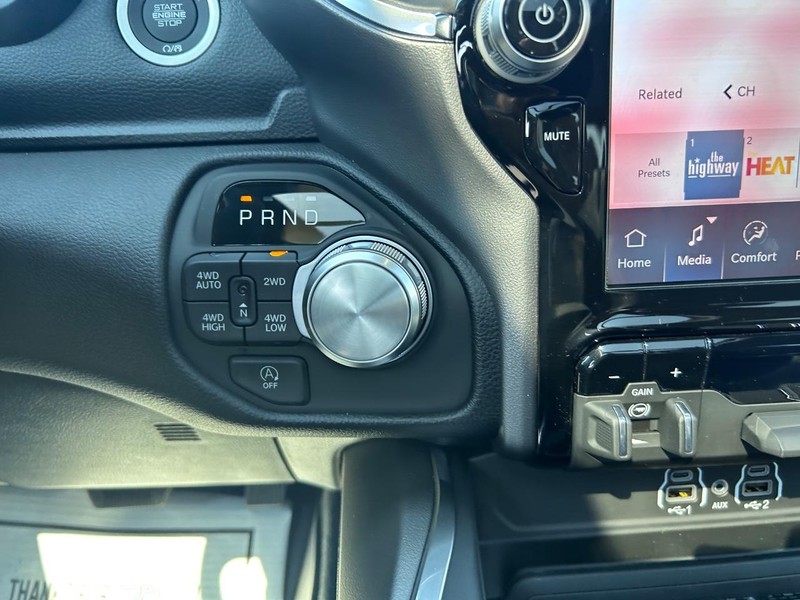 Ram 1500 Vehicle Full-screen Gallery Image 18