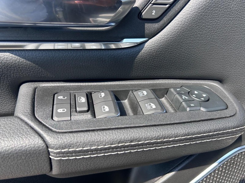 Ram 1500 Vehicle Full-screen Gallery Image 20