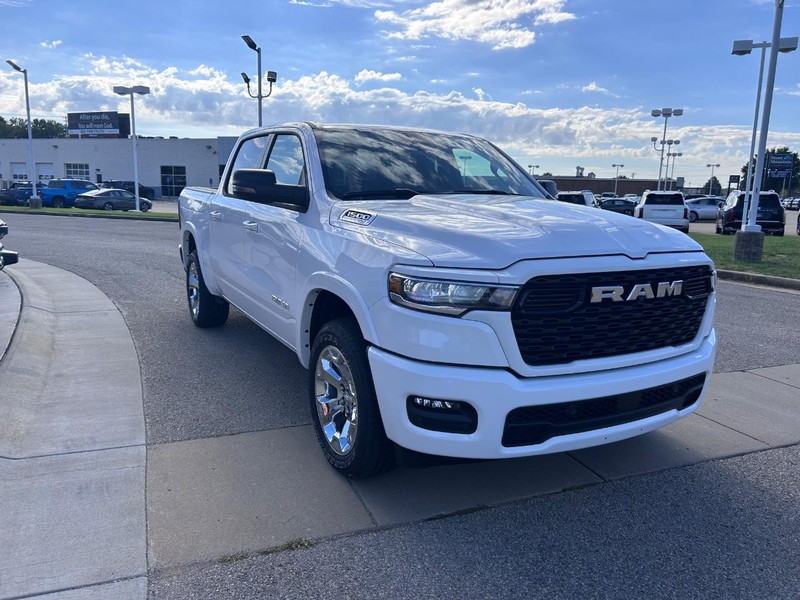 Ram 1500 Vehicle Full-screen Gallery Image 3