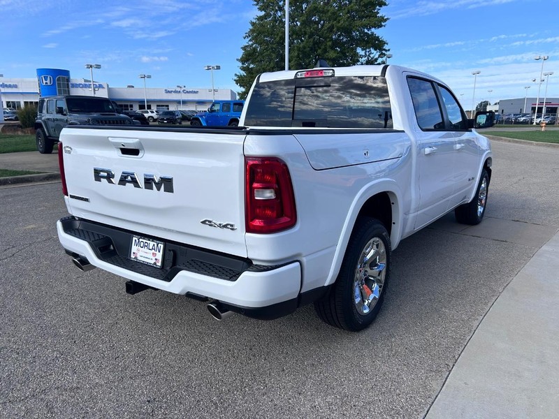 Ram 1500 Vehicle Full-screen Gallery Image 4