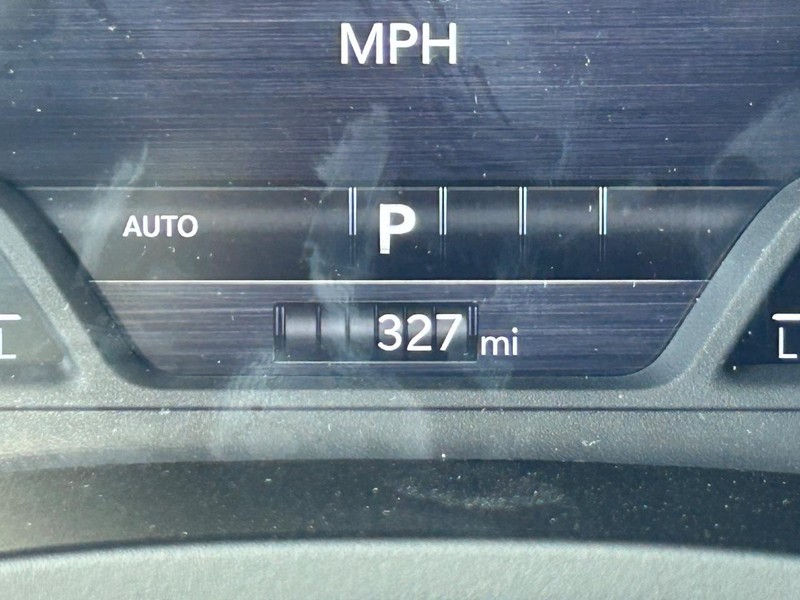 Ram 1500 Vehicle Full-screen Gallery Image 20