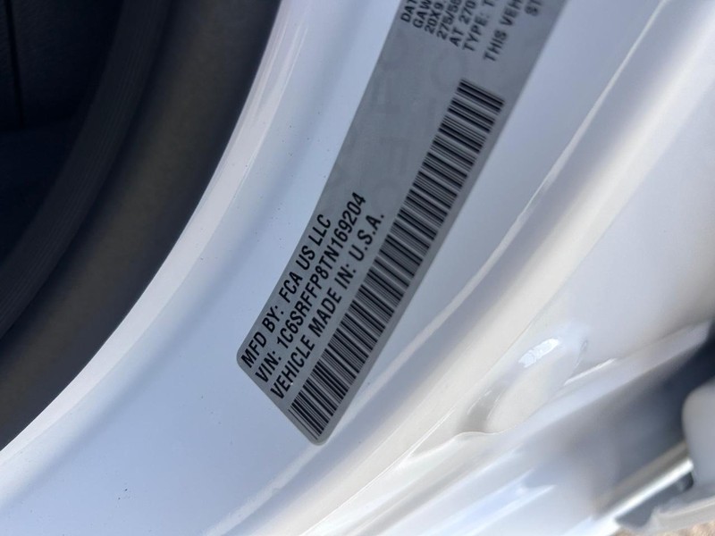 Ram 1500 Vehicle Full-screen Gallery Image 22