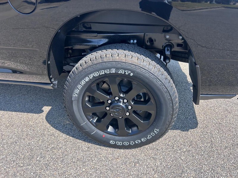 Ram 2500 Vehicle Full-screen Gallery Image 7