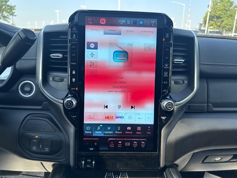 Ram 2500 Vehicle Full-screen Gallery Image 14