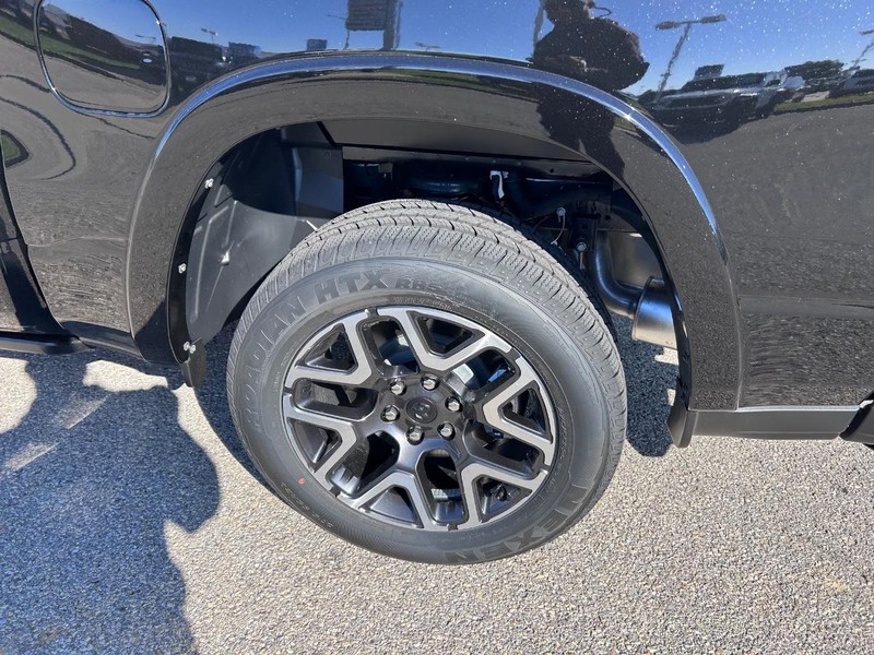 Ram 1500 Vehicle Full-screen Gallery Image 7